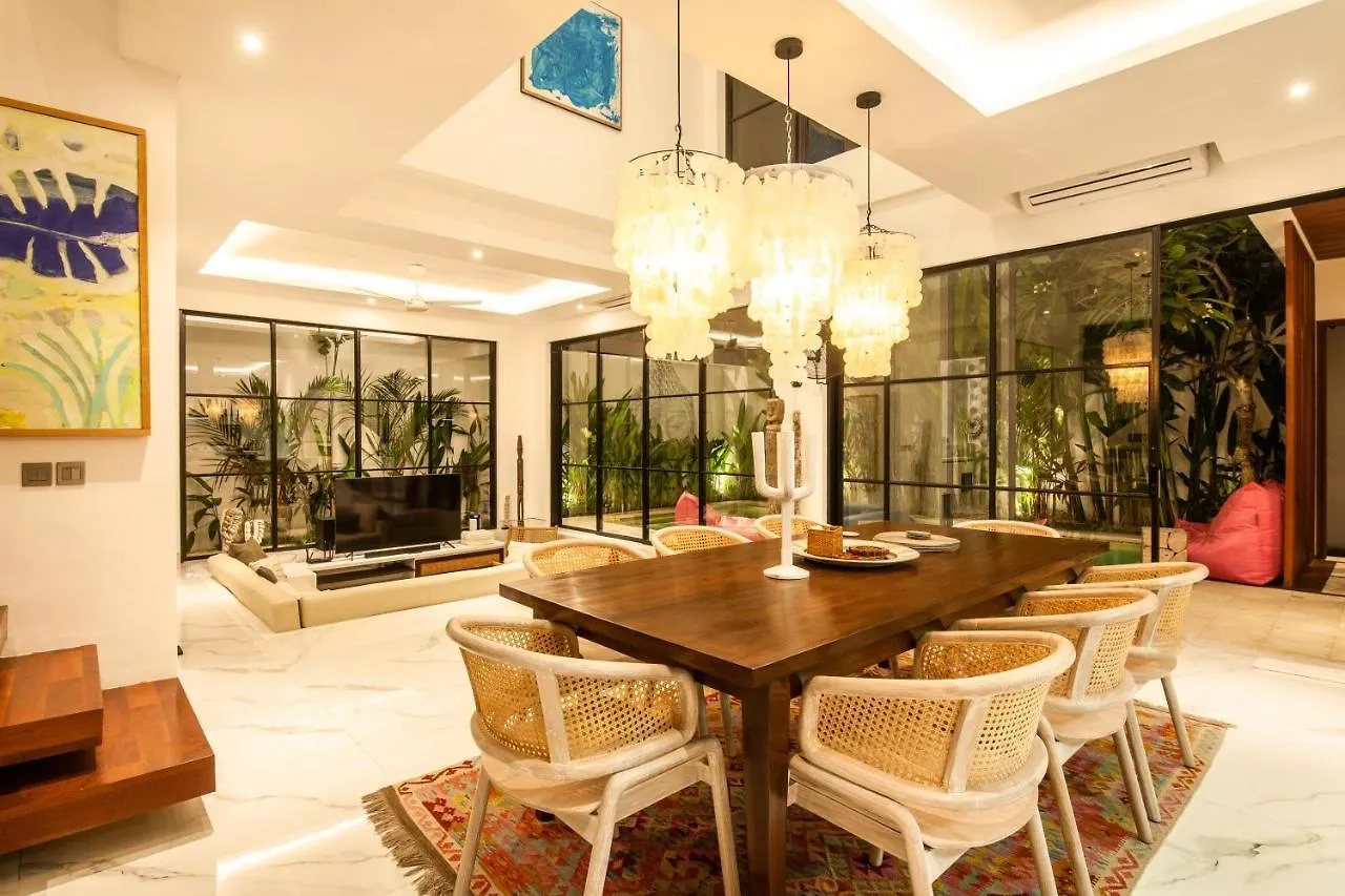 Luxury Villa Devina I Seminyak I Yoga & Gym 인도네시아